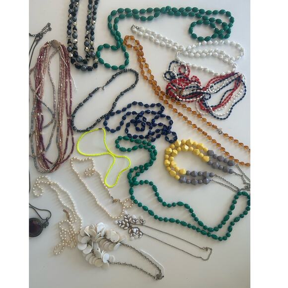 Vintage Necklace Bundle 60’s-90’s 16PC #2 - Picture 2 of 9